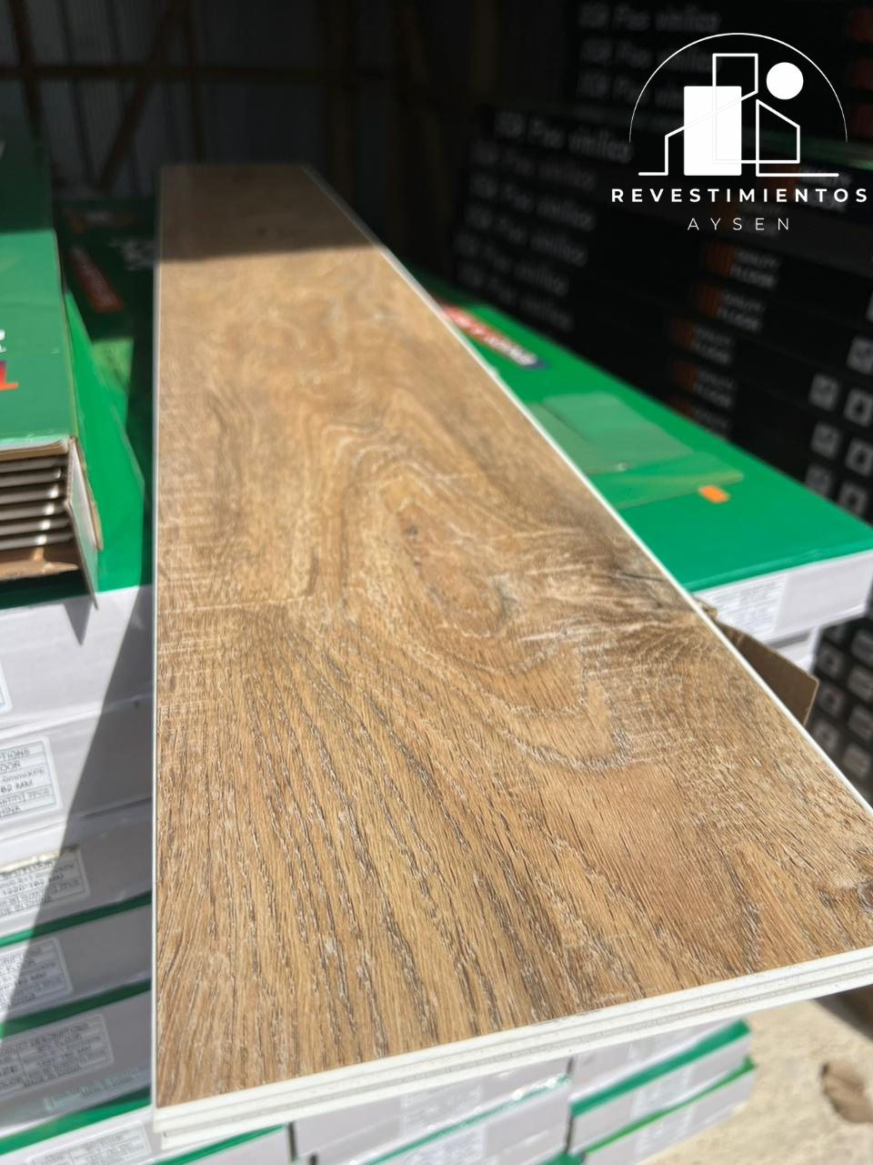 Piso SPC Vinílico Cafe claro 7,5 mm | Alto Tráfico